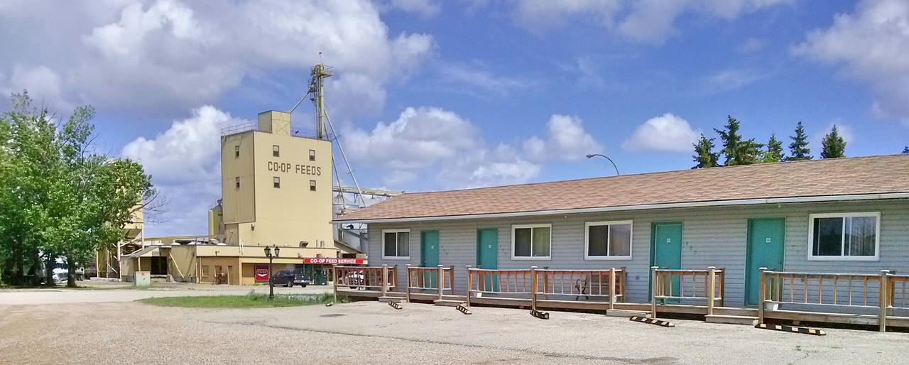 Moosomin Motel Exterior photo